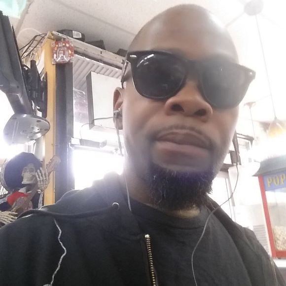 Meet your Posher, David - Picture 1 of 1